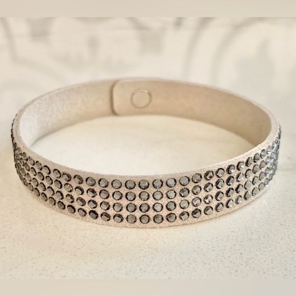 Touchstone Crystal Tri-Wrap Bracelet, Grey - Picture 3 of 6